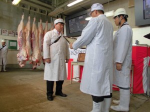 2014年7月11日　神戸肉枝肉共励会　最優秀牛購買者の表彰