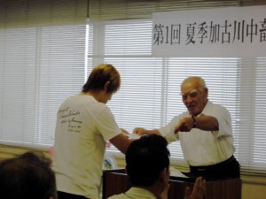 2014年8月5日　夏季加古川中畜牛枝肉共励会　加古川中央畜産荷受株式会社社長賞　交雑種の部　最優秀賞出品者の表彰