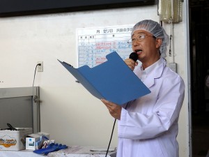 2017年7月7日(金)　加古川市牛枝肉共励会　セリ前　加古川市産業経済部・稗田次長あいさつ