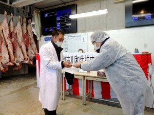 2021年12月14日(火 )　加古川和牛枝肉共励会 最優秀牛生産者の表彰（加古川和牛流通推進協議会・中村会長）